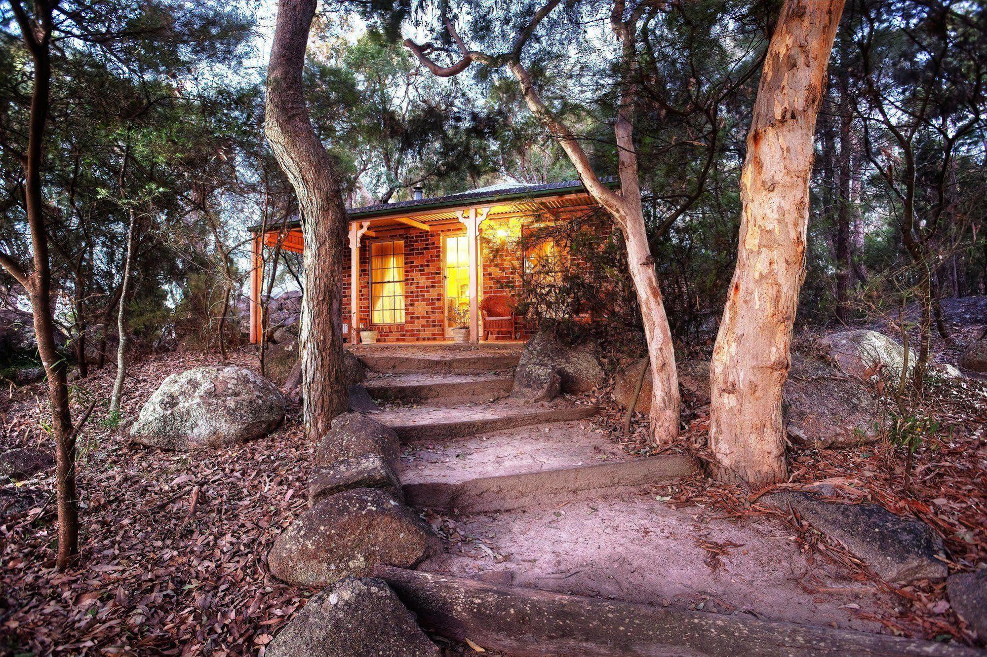 Honeysuckle Cottages Stanthorpe Exterior photo